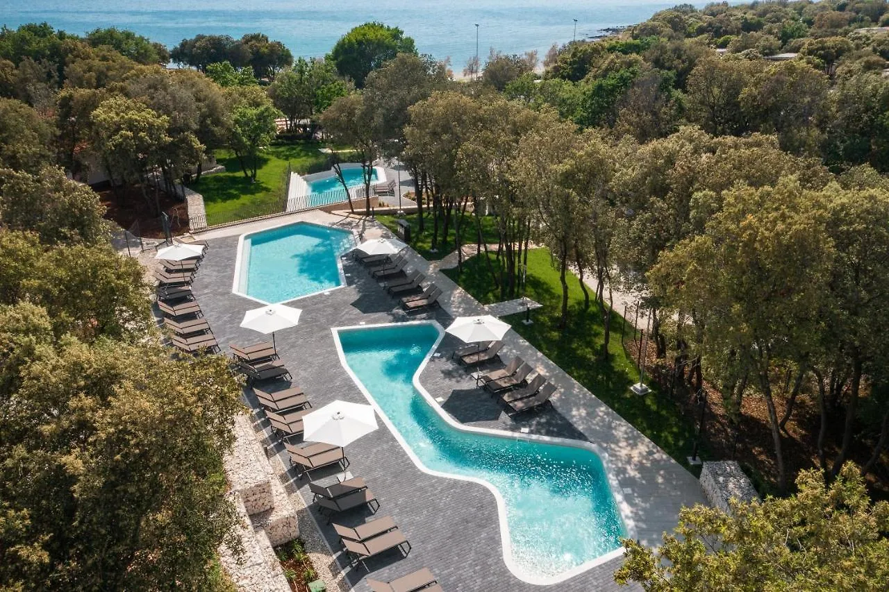 Holiday park Camping Homes Mon Perin Bale