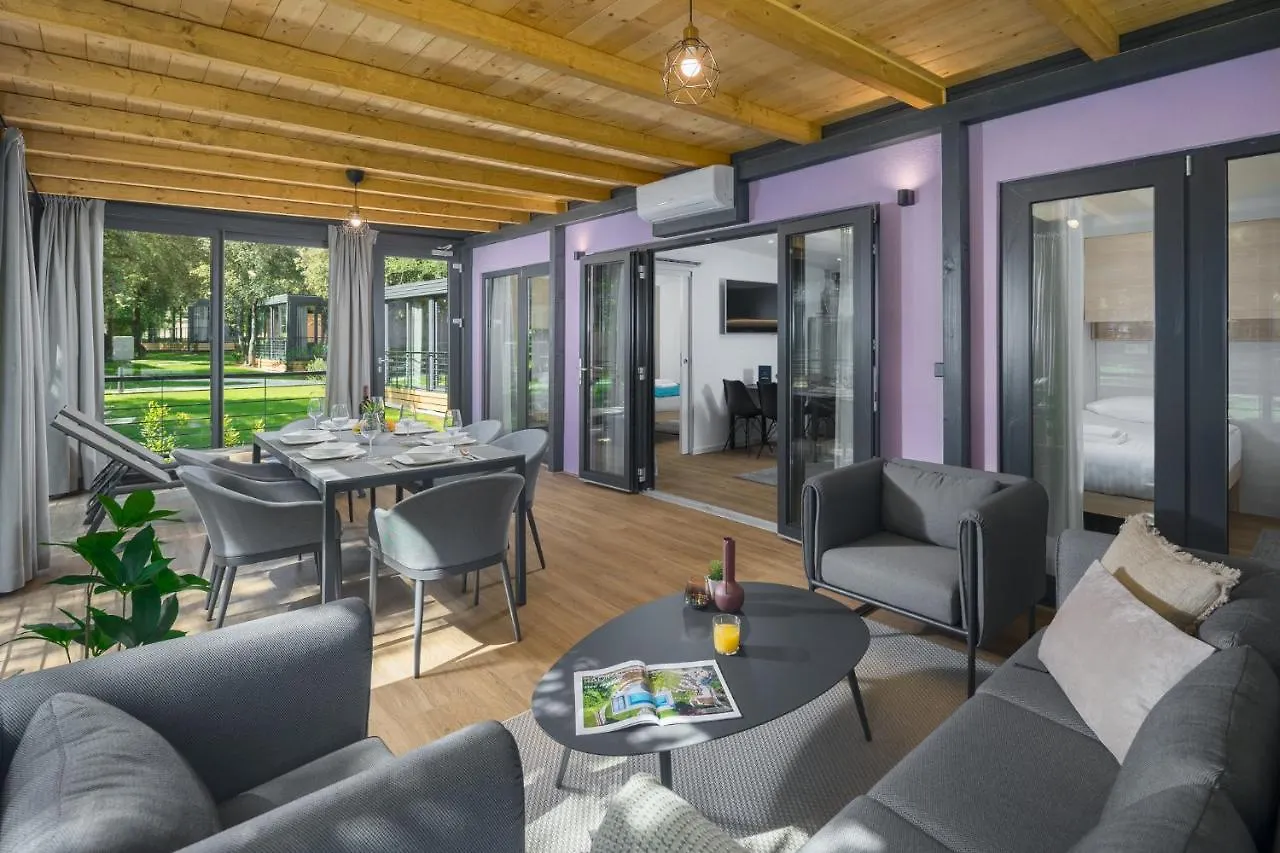**** Prázdninový areál Camping Homes Mon Perin Bale Chorvatsko