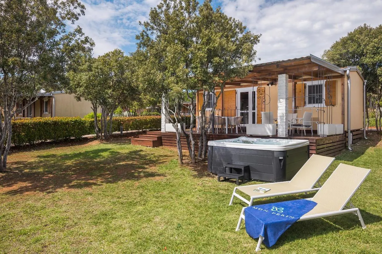 Camping Homes Mon Perin Bale Holiday park