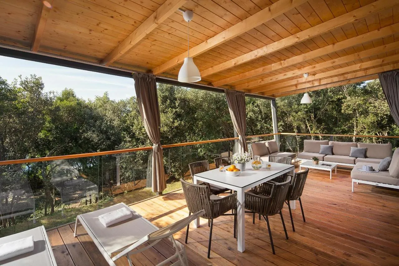 **** Prázdninový areál Camping Homes Mon Perin Bale Chorvatsko
