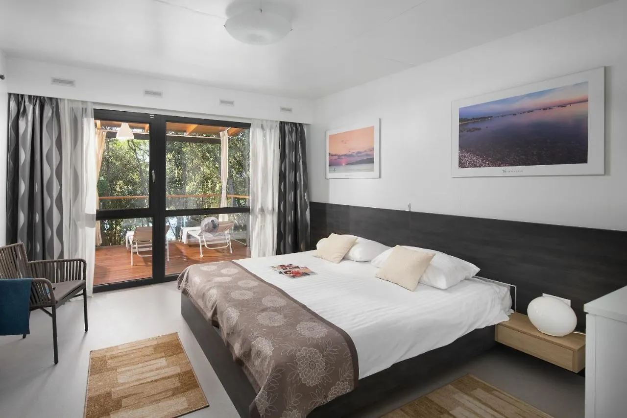 Prázdninový areál Camping Homes Mon Perin Bale
